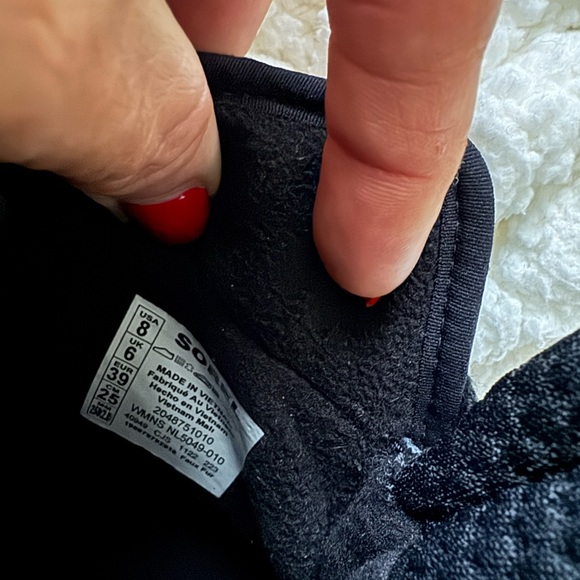 Sorel Black and White waterproof insulated boots - Picture 8 of 11